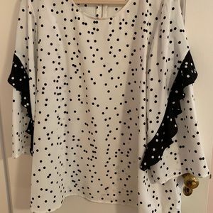 Black&white polkadot bell-sleeved blouse WORN ONCE